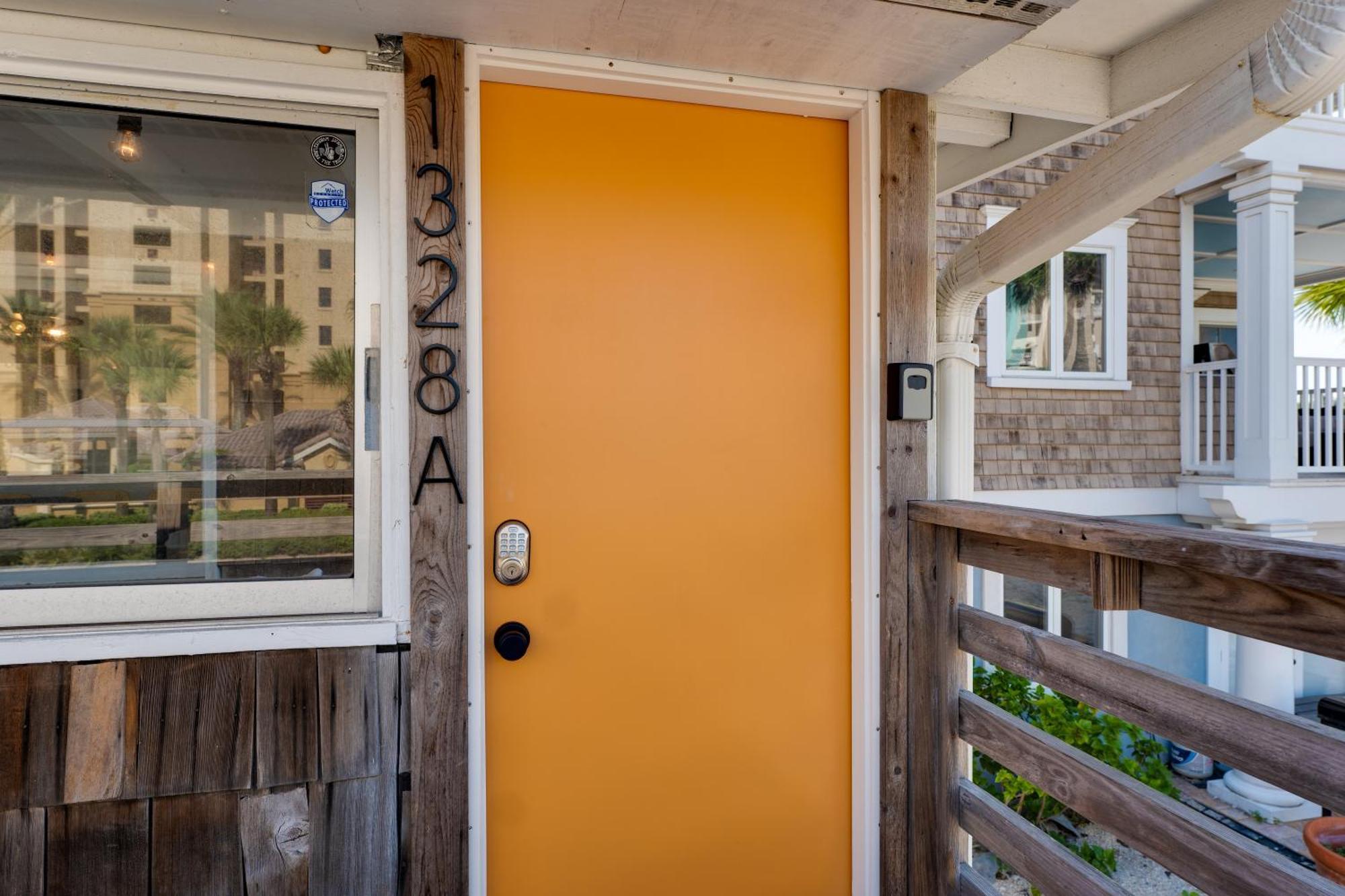 Be A Nomad Laid Back Apartment Jacksonville Beach